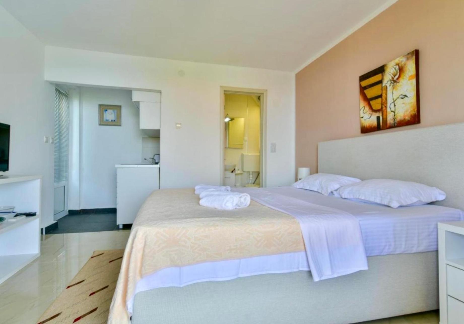 Apartments Kentera Sveti Stefan Kamer foto